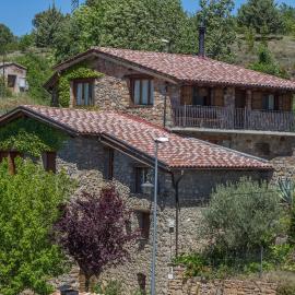 Casa Sisquet, Casa rural para 15 personas con jardín, barbacoa y sala de juegos al Pallars