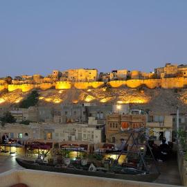 Shahi Palace Hotel Jaisalmer, hotelli kohteessa Jaisalmer
