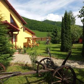 Home Away From Home, Hotel in Gura Râului