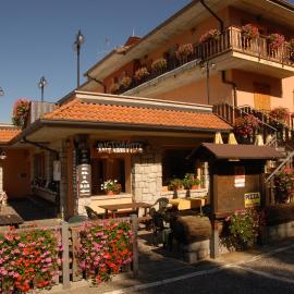 Albergo Legazzuolo Montecampione, hotel en Artogne