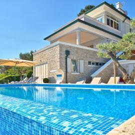 Villa Sarah، فندق في سافودريا