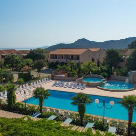 Hôtel et Résidence Benista, hotel u gradu 'Monticello'