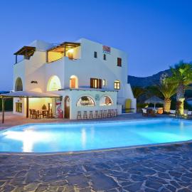Oasis Studios, Hotel in Mikri Vigla