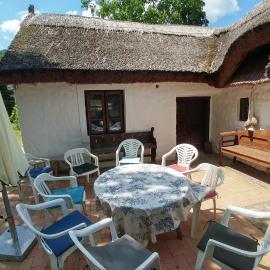 Szigligeti Nádfedeles, hotel i Szigliget