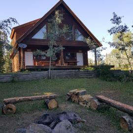 Wettstone Guest Ranch, хотел в Bridge Lake