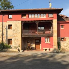 Casa Liron, hotel in Corao