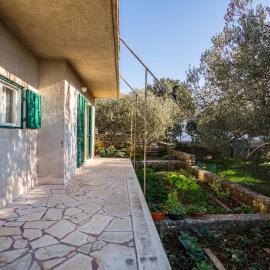 Apartment Srecko, hótel í Vinišće
