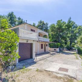 House Ivan, hotel i Prigradica