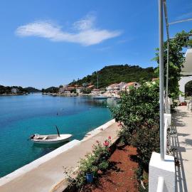 Apartments Slavica, Hotel in Ubli