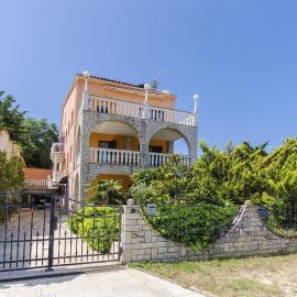 Apartments Drago