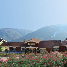 Ktima Noosfera Wellness & Retreat Center、Nees Vrisoulesのホテル