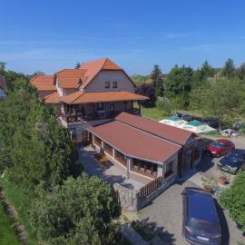 aQuarium Panzió, hotel v destinácii Abádszalók