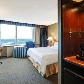Chateau Lacombe Hotel, hotel Edmontonban