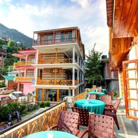 Dragon Inn, hotel di Manāli