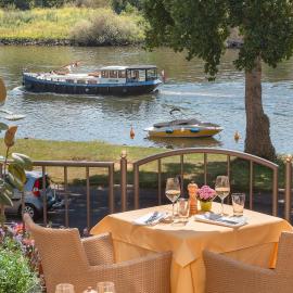 Hotel Zur Traube โรงแรมในอือร์ซิก