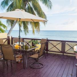 Darrel Cot Beachfront Cottage, hotell sihtkohas Saint Peter
