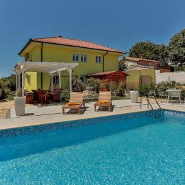 Apartments Dora Victoria Dream – hotel w Medulinie