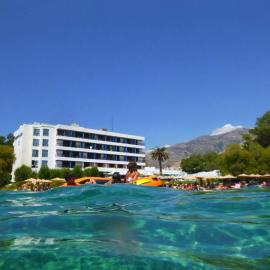 Apollon Suites, hotel in Karistos