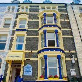 Queensbridge Hotel, hotel v mestu Aberystwyth