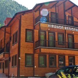 Hirande Uzungöl, hotelli Uzungölissä