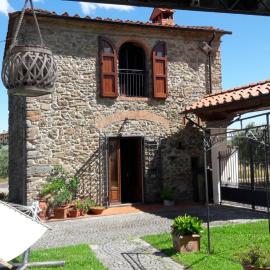 Casina in pietra, hotel v destinaci Pistoia