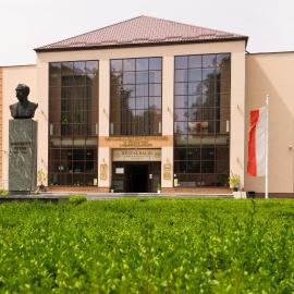 Pokoje Gościnne w Centrum Kultury Wsi Polskiej โรงแรมในWierzchoslawice