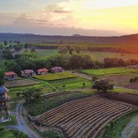 COOLLiving Farmhouse Organic, hotel di Wang Nam Khieo