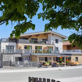 Kristall Plaza, hotel in Niederau