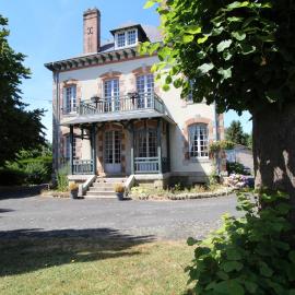 Au fil du temps, hotel sa Châlus
