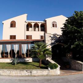 Rooms Fortuna, hotel di Zadar