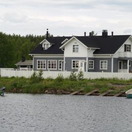 Miekojärvi Resort, hotel u gradu 'Sirkkakoski'