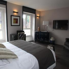 LOGIS Hotel-Restaurant Le Relais d'Aligre, מלון בChâteauneuf-en-Thymerais