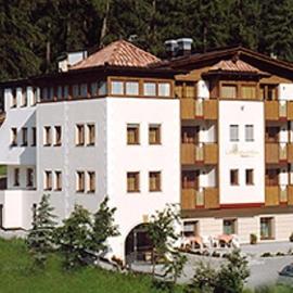 Hotel Laerchenhain, hótel í San Valentino alla Muta