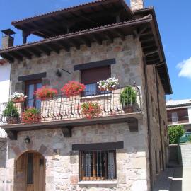 Casa Rural el Sastre, khách sạn ở Navaleno