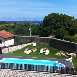 Hotel Villa Marrón, готель у місті Naves