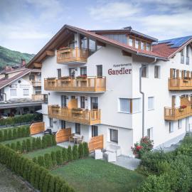 Appartement Gandler, hotel in Valdaora