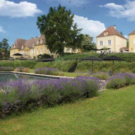 Château Les Merles et ses Villas, hotel u gradu 'Mouleydier'