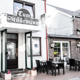 Hotel Tum Stüürmann, מלון בבוזום