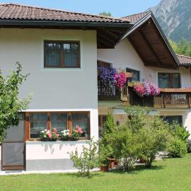 Apart-Alpin, hotel a Stanzach