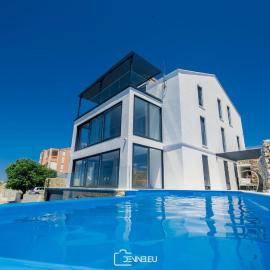Villa Madomi, hotel a Kustići