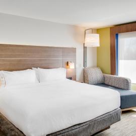 Holiday Inn Express Hotel & Suites Chickasha by IHG, hotel sa Chickasha