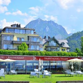 Seehotel Brandauer's Villen, khách sạn ở Strobl