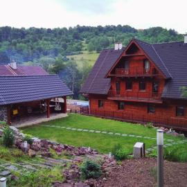 Bystrá Apartments Deer and Wolf, Hotel in Bystrá