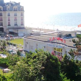 Residence le Crisenoy, hotel in Houlgate
