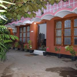 Nest Inn, hotel en Trincomalee
