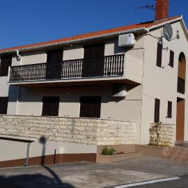 Apartments Orlić, viešbutis mieste Salis