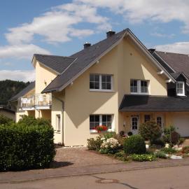 Ferienwohnungen Gibbert, Hotel in Pünderich