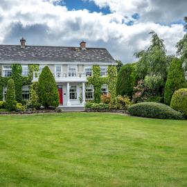 Tattykeel House, hotel in Omagh