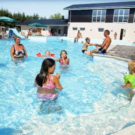 Løkken Klit Camping & Cottage Village, hotel v destinácii Løkken