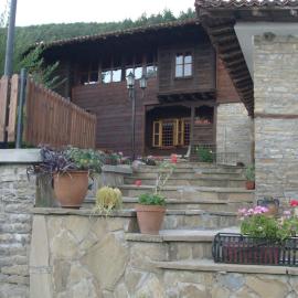 Guest House Zarkova Kushta: Zheravna şehrinde bir otel